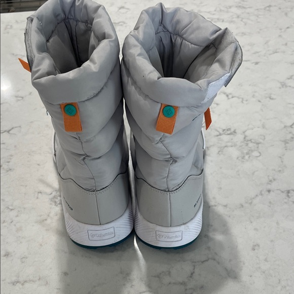 Columbia Light Gray Winter Boots - Picture 4 of 5